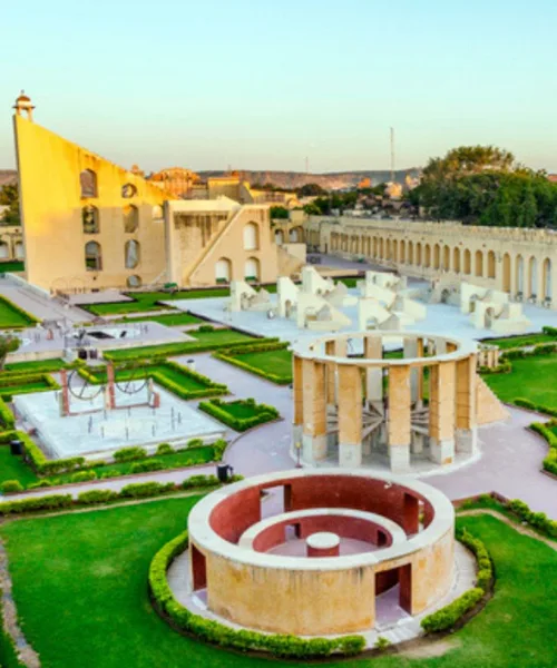 Jantar Mantar observatory in Jaipur featuring historic astronomical instruments, a UNESCO World Heritage Site and key attraction included in a Jaipur tour package.