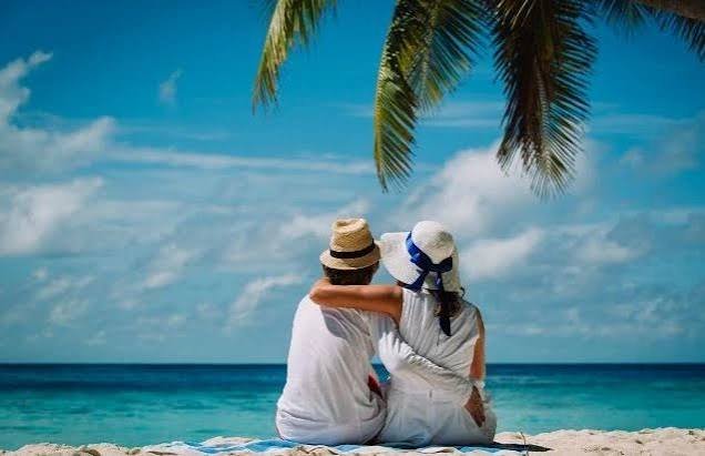best couple tour packages
